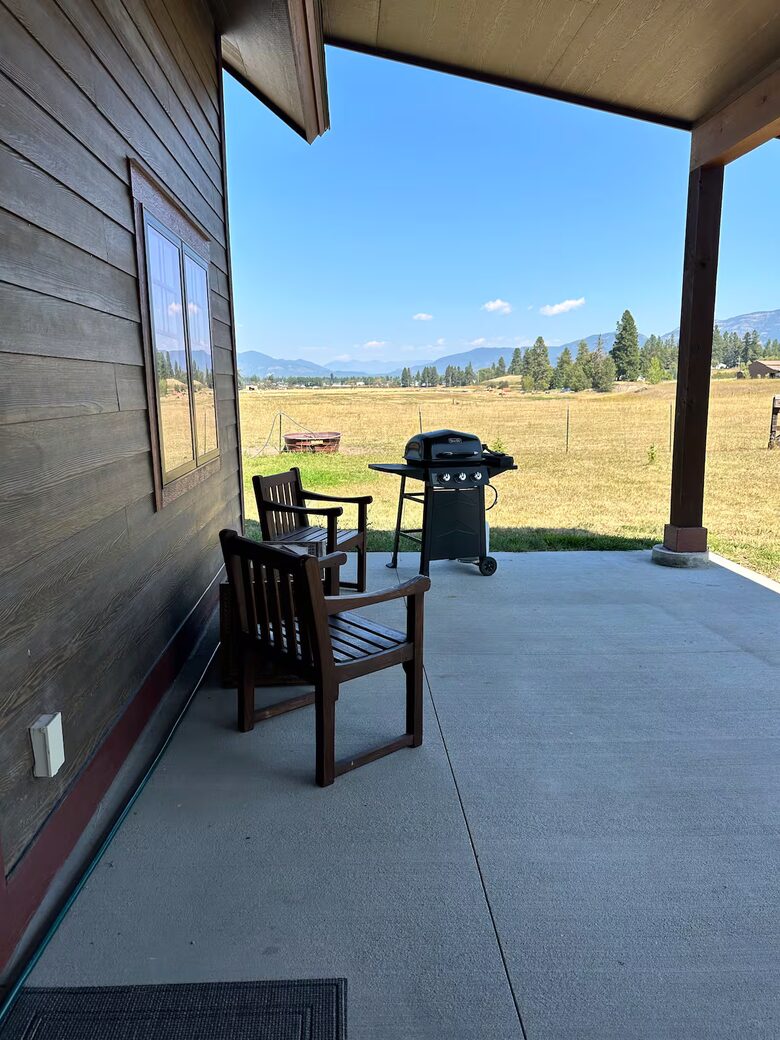 Tranquil Montana Retreat with Sweeping Views - Columbia Falls, Montana