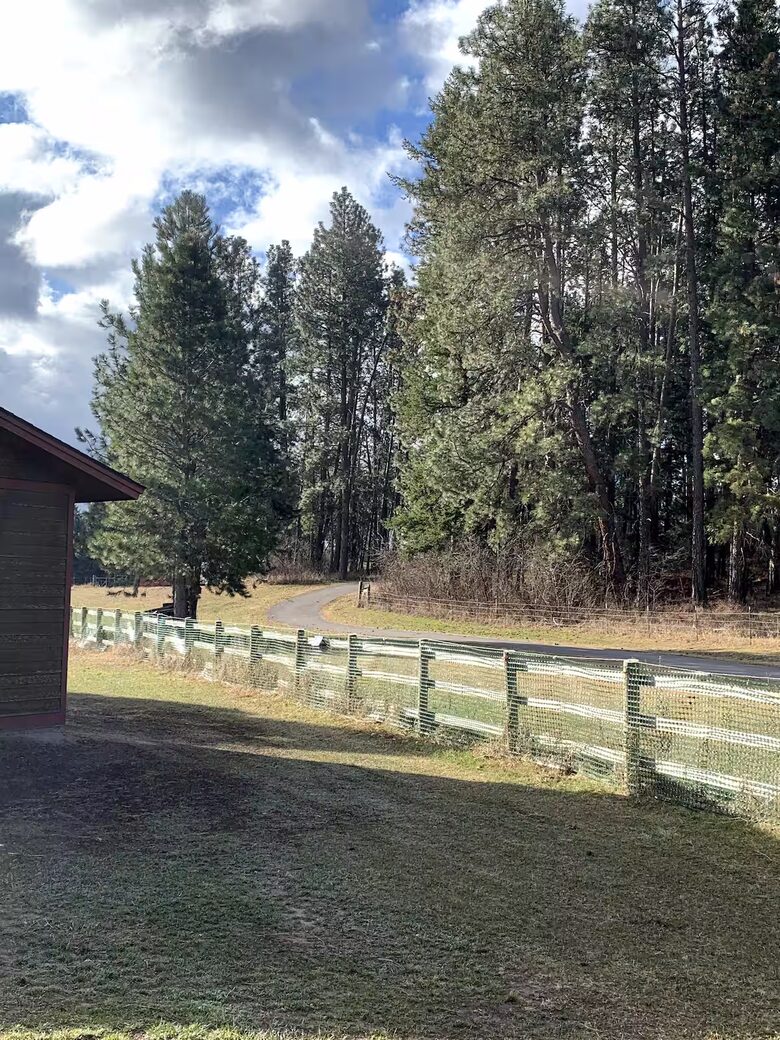 Tranquil Montana Retreat with Sweeping Views - Columbia Falls, Montana