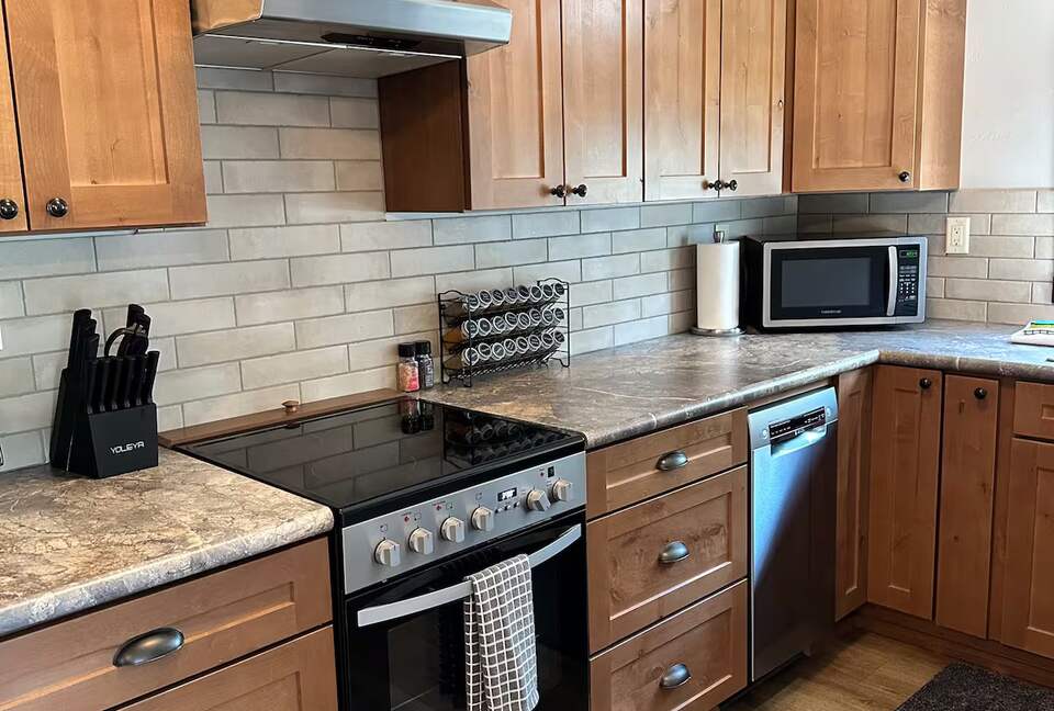 Tranquil Montana Retreat with Sweeping Views - Columbia Falls, Montana