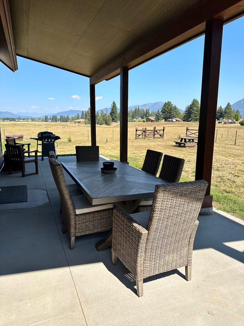 Tranquil Montana Retreat with Sweeping Views - Columbia Falls, Montana