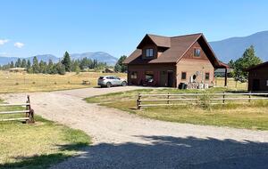 Tranquil Montana Retreat with Sweeping Views - Columbia Falls, Montana