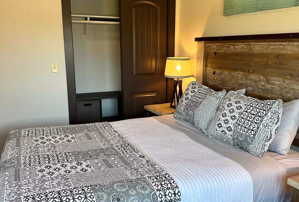 Tranquil Montana Retreat with Sweeping Views - Columbia Falls, Montana