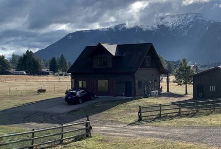 Northern Lights Hideaway - Columbia Falls, Montana