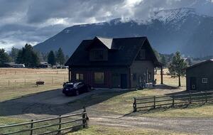 Northern Lights Hideaway - Columbia Falls, Montana