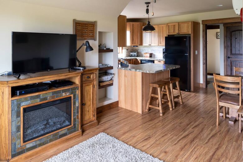 Northern Lights Hideaway - Columbia Falls, Montana