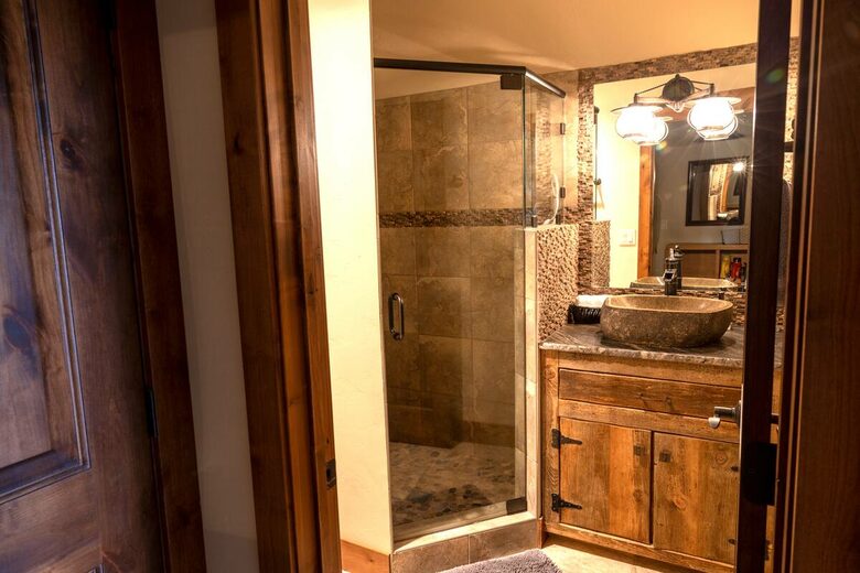 Northern Lights Hideaway - Columbia Falls, Montana