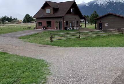 Northern Lights Hideaway - Columbia Falls, Montana