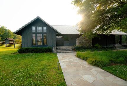 Luxury Farm Cabin Retreat with Pool & Countryside Views - Kingston Springs, Tennessee