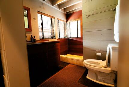 Luxury Farm Cabin Retreat with Pool & Countryside Views - Kingston Springs, Tennessee