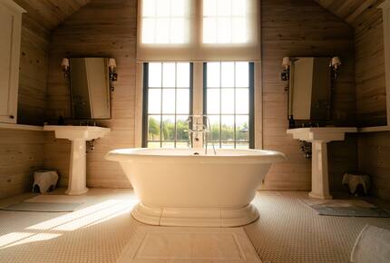 Luxury Farm Cabin Retreat with Pool & Countryside Views - Kingston Springs, Tennessee