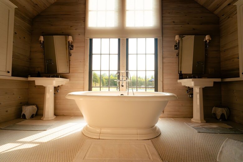 Luxury Farm Cabin Retreat with Pool & Countryside Views - Kingston Springs, Tennessee