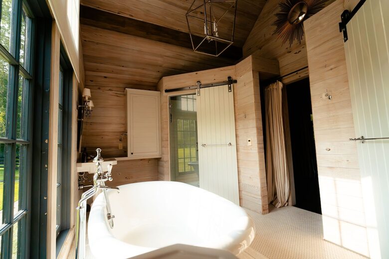 Luxury Farm Cabin Retreat with Pool & Countryside Views - Kingston Springs, Tennessee