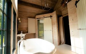 Luxury Farm Cabin Retreat with Pool & Countryside Views - Kingston Springs, Tennessee