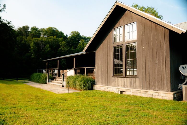 Luxury Farm Cabin Retreat with Pool & Countryside Views - Kingston Springs, Tennessee