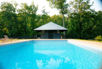 Luxury Farm Cabin Retreat with Pool & Countryside Views - Kingston Springs, Tennessee