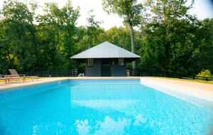 Luxury Farm Cabin Retreat with Pool & Countryside Views - Kingston Springs, Tennessee