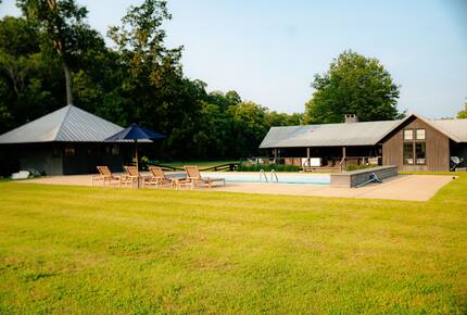 Luxury Farm Cabin Retreat with Pool & Countryside Views - Kingston Springs, Tennessee
