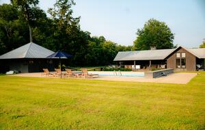 Luxury Farm Cabin Retreat with Pool & Countryside Views - Kingston Springs, Tennessee