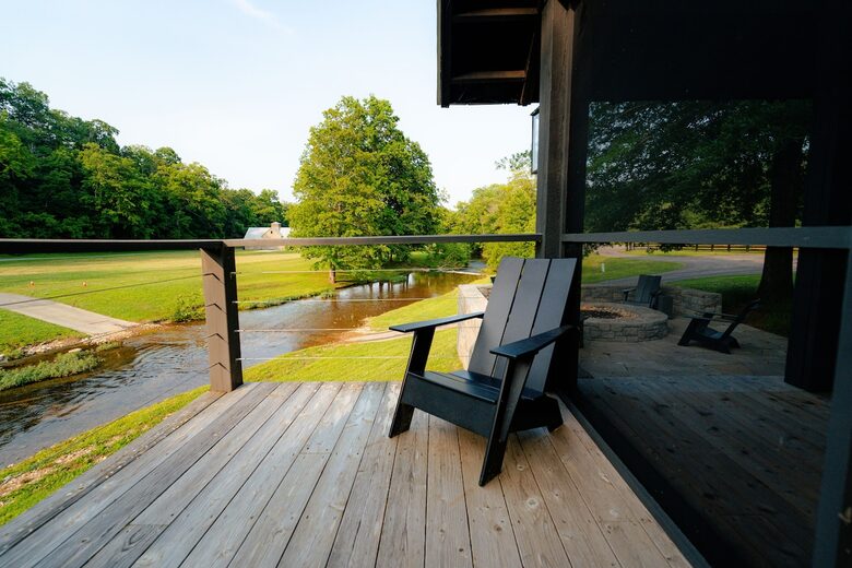 Luxury Farm Cabin Retreat with Pool & Countryside Views - Kingston Springs, Tennessee