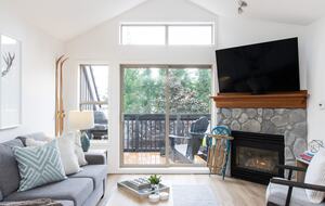 Ski-In/Ski-Out Alpine Retreat in Whistler - Whistler, Canada