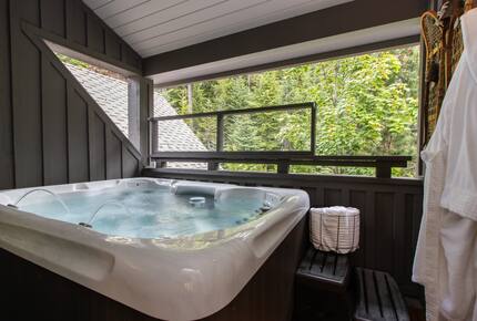 Ski-In/Ski-Out Alpine Retreat in Whistler - Whistler, Canada