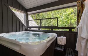 Ski-In/Ski-Out Alpine Retreat in Whistler - Whistler, Canada