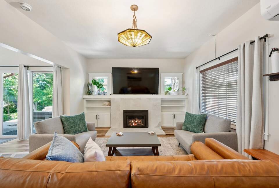 Wine Country Retreat Across from Spring Lake - Santa Rosa, California