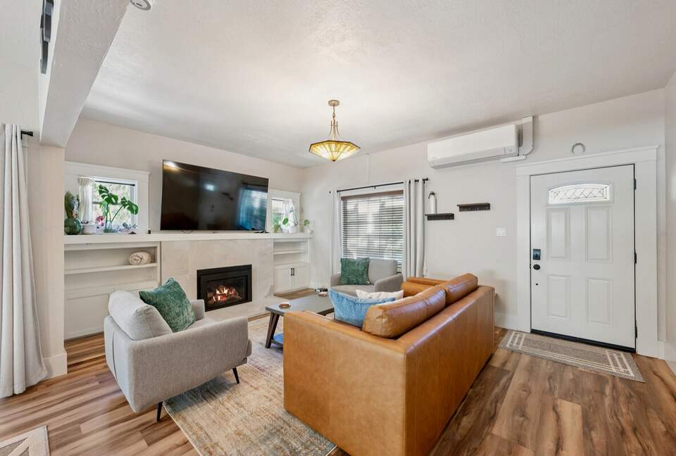 Wine Country Retreat Across from Spring Lake - Santa Rosa, California