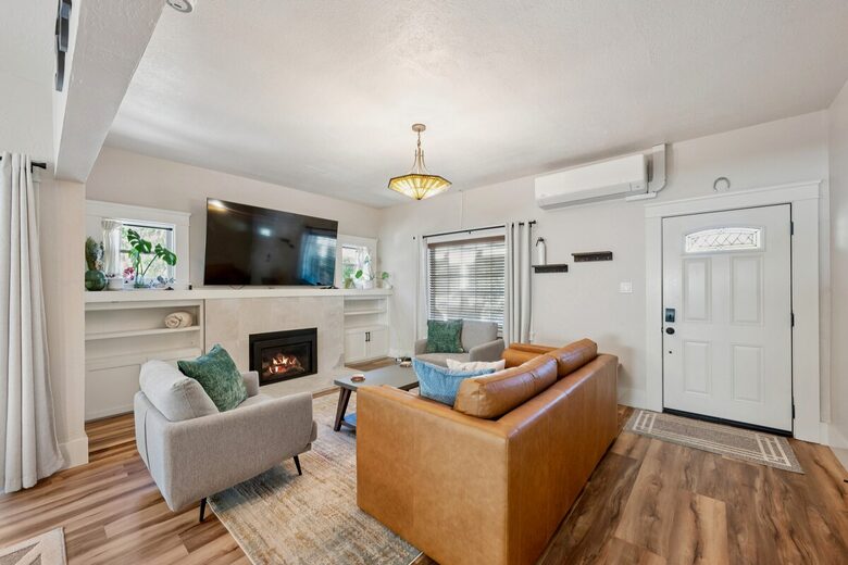 Wine Country Retreat Across from Spring Lake - Santa Rosa, California