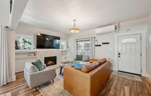 Wine Country Retreat Across from Spring Lake - Santa Rosa, California