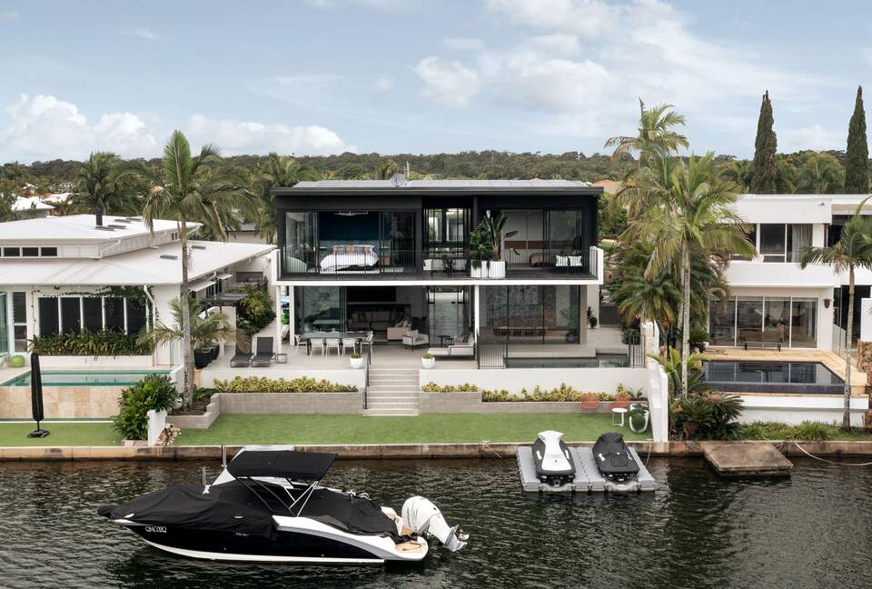 Ultra-Luxury Quay Residence - Noosaville, Australia