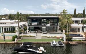 Ultra-Luxury Quay Residence - Noosaville, Australia