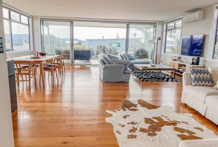 Elevated Beachside Living in Omaha - Omaha, New Zealand