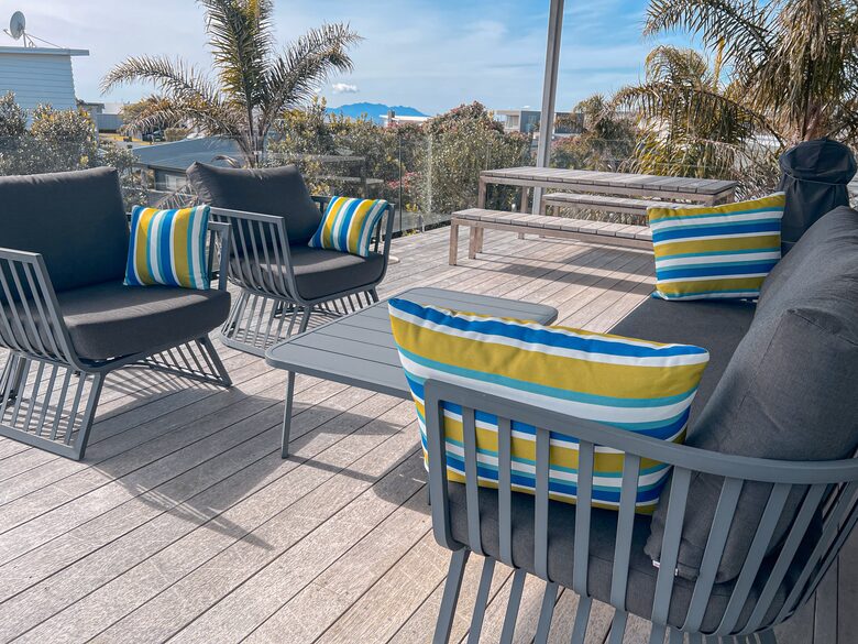 Elevated Beachside Living in Omaha - Omaha, New Zealand