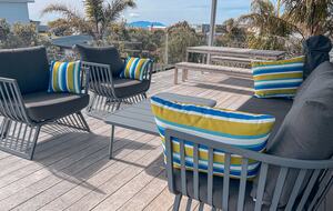 Elevated Beachside Living in Omaha - Omaha, New Zealand