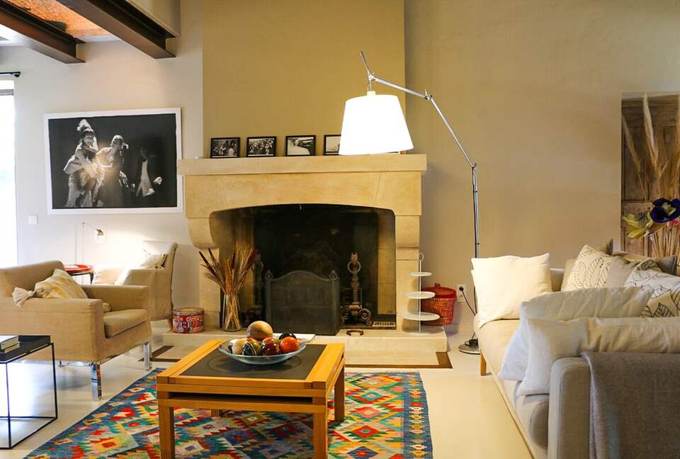 Timeless Farmhouse with Pool and Garden in Provence - Plan-d'Orgon, France