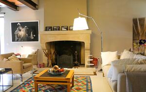 Timeless Farmhouse with Pool and Garden in Provence - Plan-d'Orgon, France