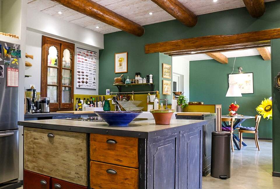 Timeless Farmhouse with Pool and Garden in Provence - Plan-d'Orgon, France