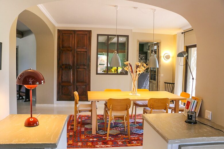 Timeless Farmhouse with Pool and Garden in Provence - Plan-d'Orgon, France