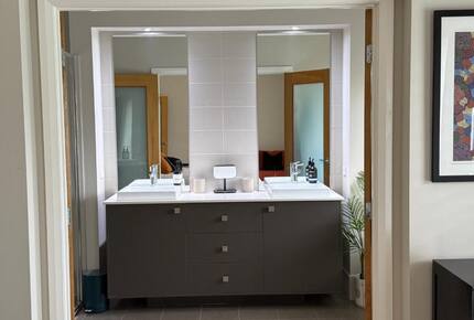 Mistletoe Lakehouse in the Heart of the Hunter Valley - Pokolbin, Australia