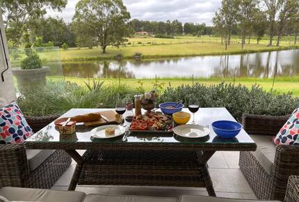 Mistletoe Lakehouse in the Heart of the Hunter Valley - Pokolbin, Australia