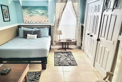 Colorful Artist’s Escape by the Sea - Seagrove Beach, Florida