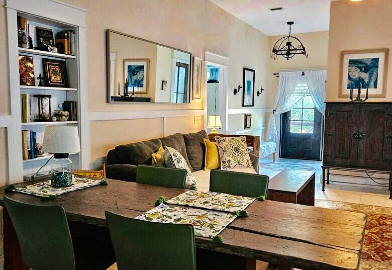 Colorful Artist’s Escape by the Sea - Seagrove Beach, Florida