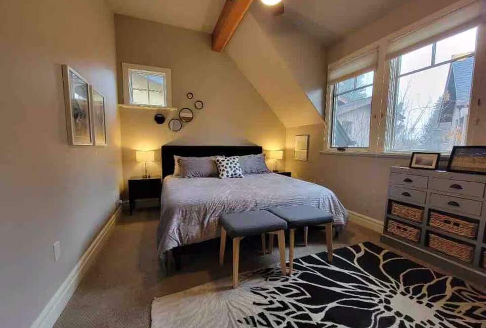 Stylish Home with Hot Tub & Walkable Location - Bend, Oregon