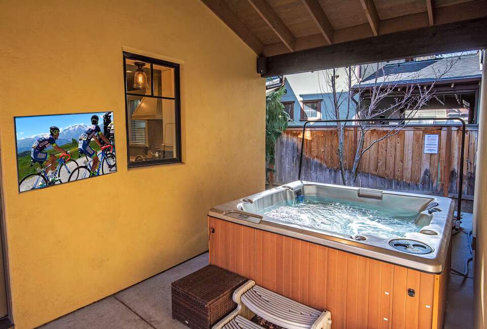 Stylish Home with Hot Tub & Walkable Location - Bend, Oregon