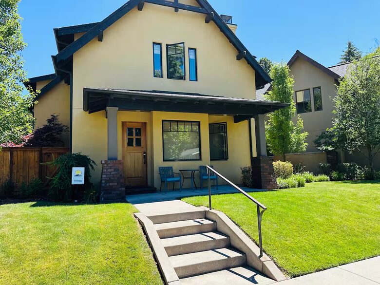Stylish Home with Hot Tub & Walkable Location - Bend, Oregon