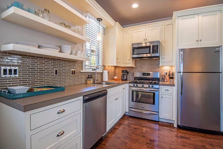 Designer Escape Steps from Drake Park - Bend, Oregon