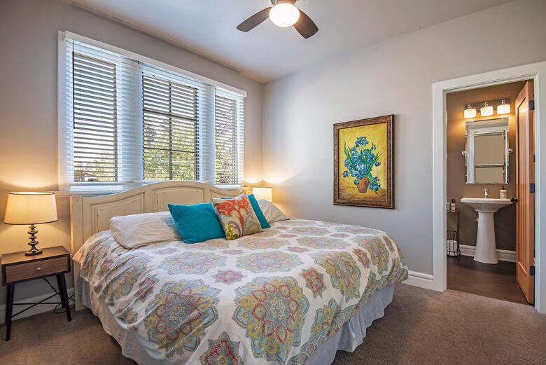 Designer Escape Steps from Drake Park - Bend, Oregon