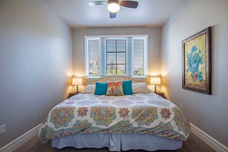 Designer Escape Steps from Drake Park - Bend, Oregon