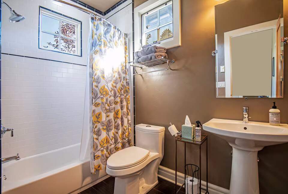 Designer Escape Steps from Drake Park - Bend, Oregon